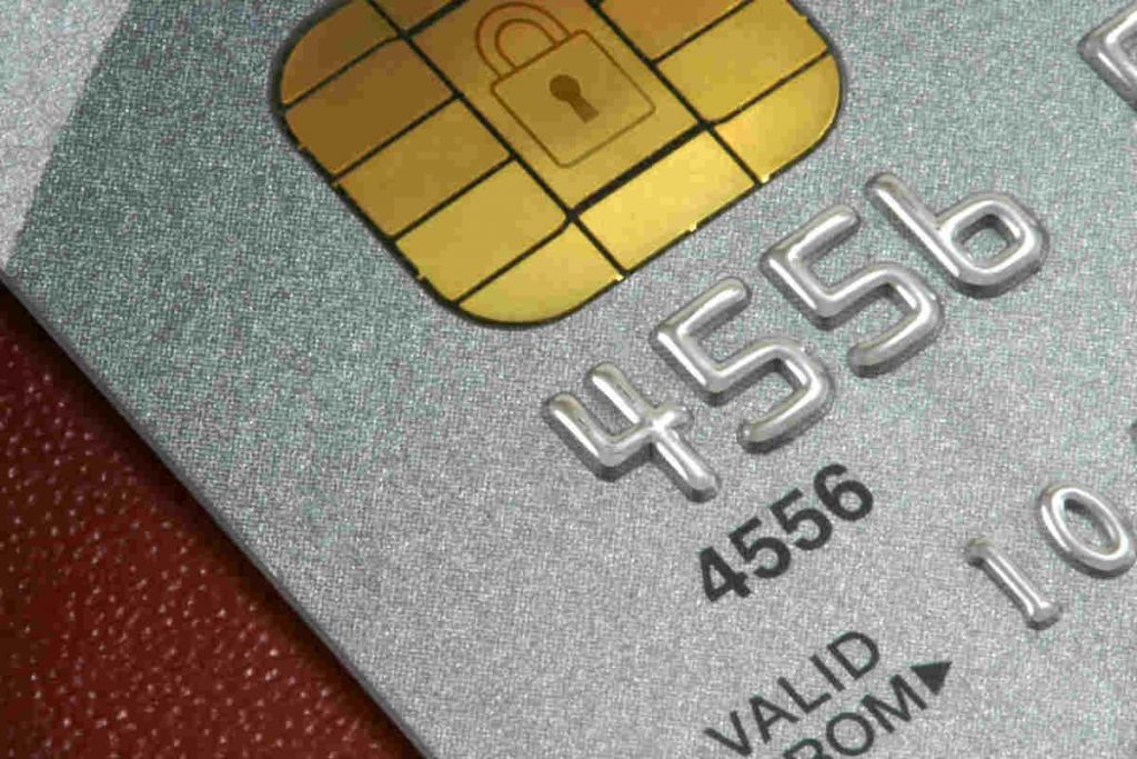 Compare Credit Card Colour: What's The Difference? | Canstar